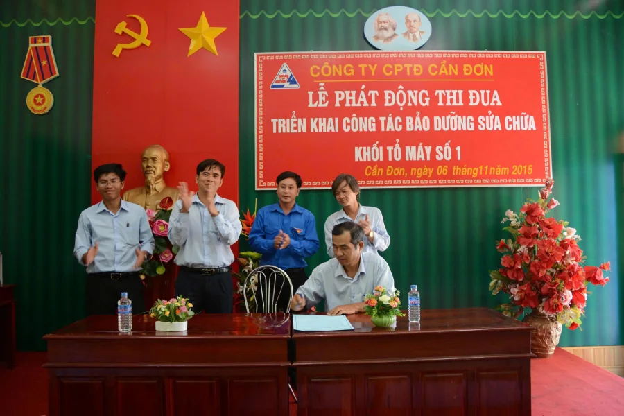 Hình ảnh Người lãnh đạo thế hệ đi trước