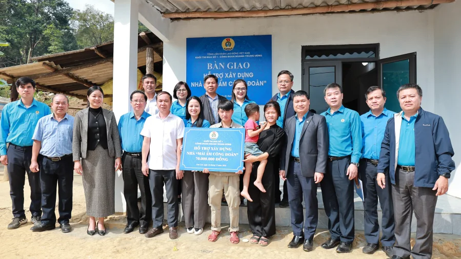 10.Mái ấm Công đoàn – Gắn kết yêu thương