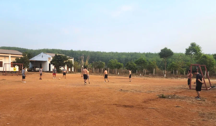 Sau giờ làm, chúng tôi là đồng đội theo nghĩa trọn vẹn nhất.
